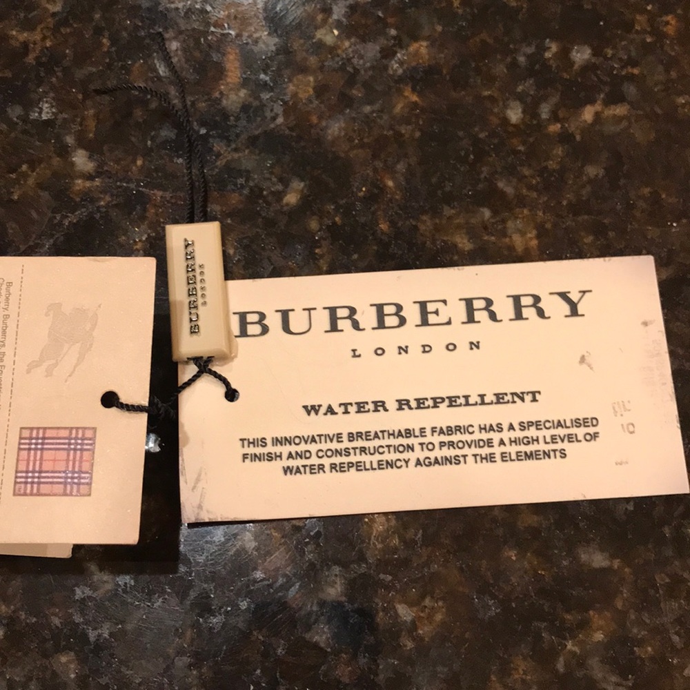 Burberry Red Diamond Quilted Jacket - Picture 11 of 11